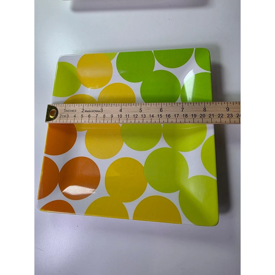 Juego de 3 Platos de Melamina Cuadrados Artísticos Lunares Coloridos 8.5" CRATE & BARREL Foto 3 de 4