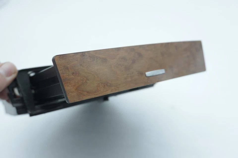 06-12 Mercedes GL320 X164 OEM Consola central Bandeja Compartimento de almacenamiento 5108 Foto 3 de 4