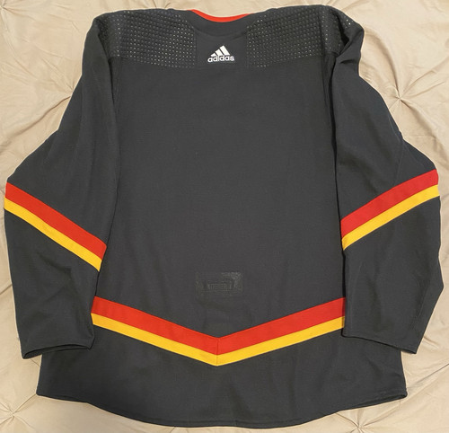 Calgary Flames Adidas Reverse Retro 1.0 Team Issued Made In Canada MIC Jersey 58 - Picture 3 of 3