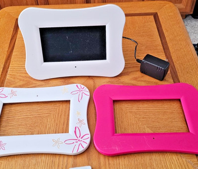 Nextplay NPW70PFF 7'' Digital Photo Frame W/ 2 Faceplates PINK/Floral Works READ