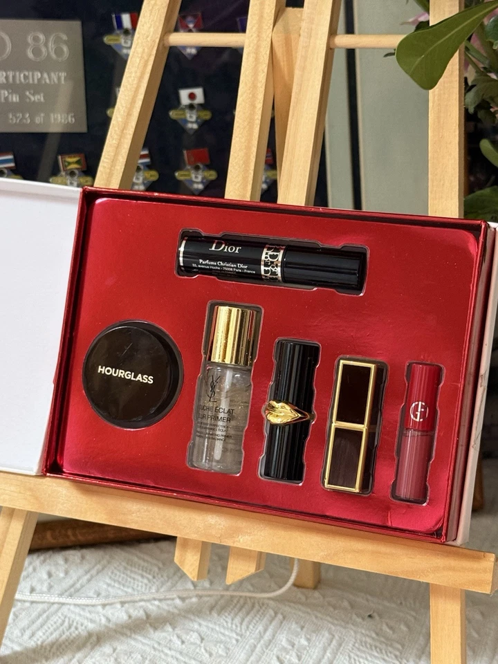 Nuevo kit de belleza de lujo Sephora: YSL, TomFord, Giorgio Armani, Dior Foto 2 de 4