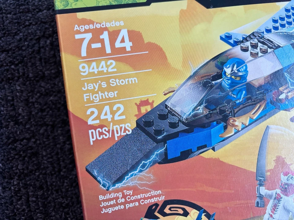 LEGO NINJAGO: Jay's Storm Fighter (9442) TOTALMENTE NUEVO Y PRECINTADO Foto 3 de 4