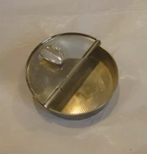 ROUND VINTAGE NICKEL SILVER PERSONAL COMPACT ASHTRAY w/ FLIP LID (3" X 1")