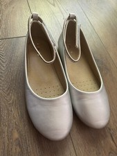 Girls Size 4 Nova Utopia Shoes