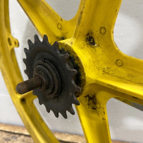 Troxel Trackmaster BMX Rear MagYellow Old School BMX Wheel Shimano MX OG 70s 20" - Picture 7 of 17