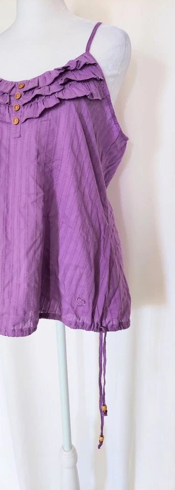 l.e.i. Camiseta sin mangas vintage con volantes y correa de espagueti púrpura talla XL Foto 2 de 4