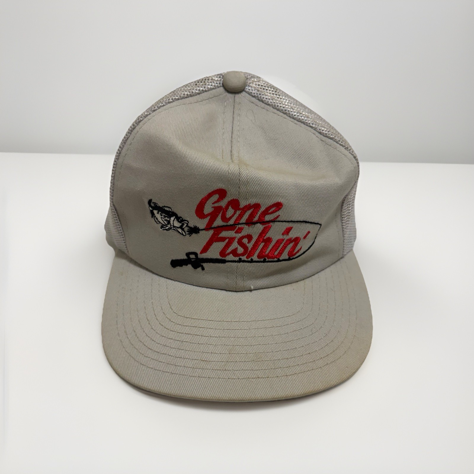 Gray Mesh Funny Bass Fish Trucker