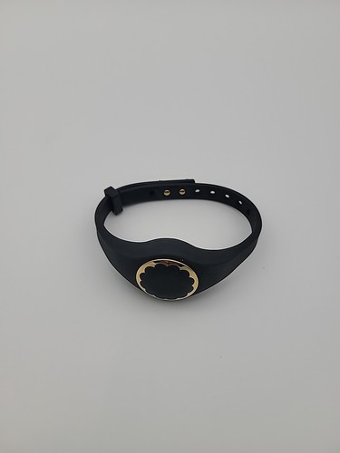 Kate Spade New York Black scallop activity tracker