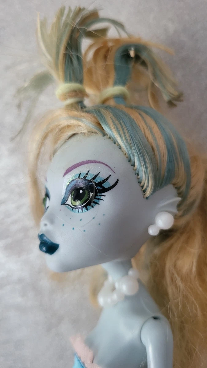MUÑECA MONSTER HIGH LAGOONA BLUE serie DAWN OF THE DANCE
