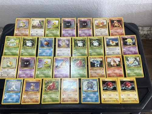 (30) Pokemon Card ALL VTG Lot Cards 1999 Base Set 2 Bulbasaur Starmie Poliwhirl