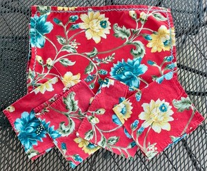 4 April Cornell Floral Placemats & 4 Napkins Blue Yellow Red Background VTG VGC
