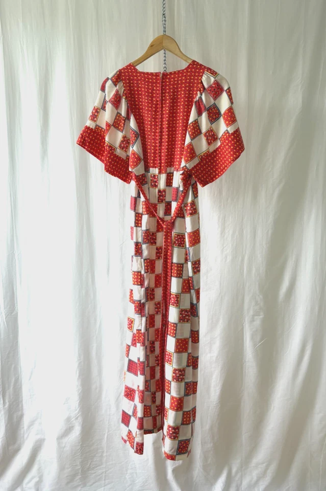 1970's Cotton House Dress, Chore Dress, red, yellow, and navy floral check — 第 2/2 张图片