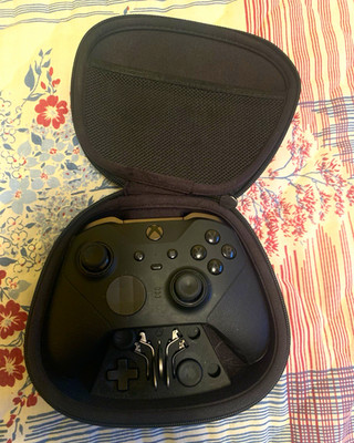 Microsoft Xbox Elite Series 2 Wireless Controller Black Case Dock