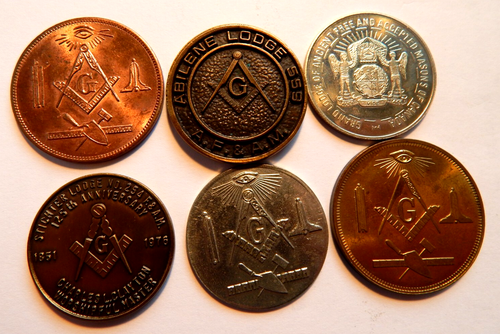 LOT OF 6 MASONIC ANVERSARY TOKENSVARIOUS CHAPTERS,SIZES AND METALS ALL DIFFERENT