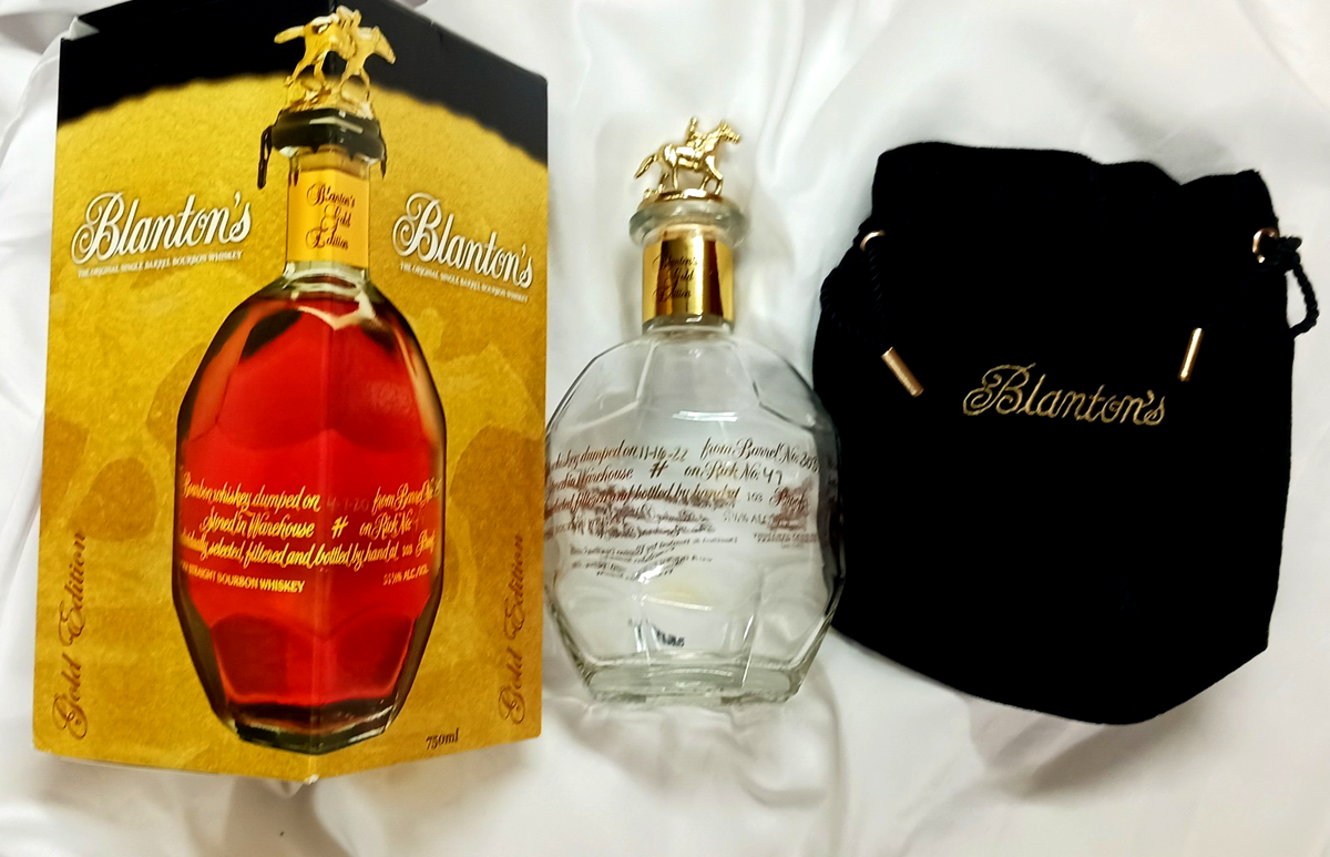 BLANTON'S GOLD EDITION BOTTLE WITH GOLD TOP LETTER B, BAG