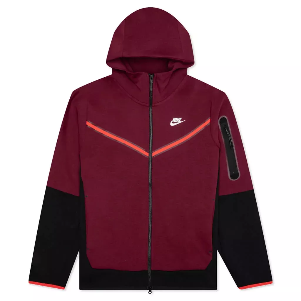 Men's Activewear by   Nike tech fleece, Mens activewear, Nike tech