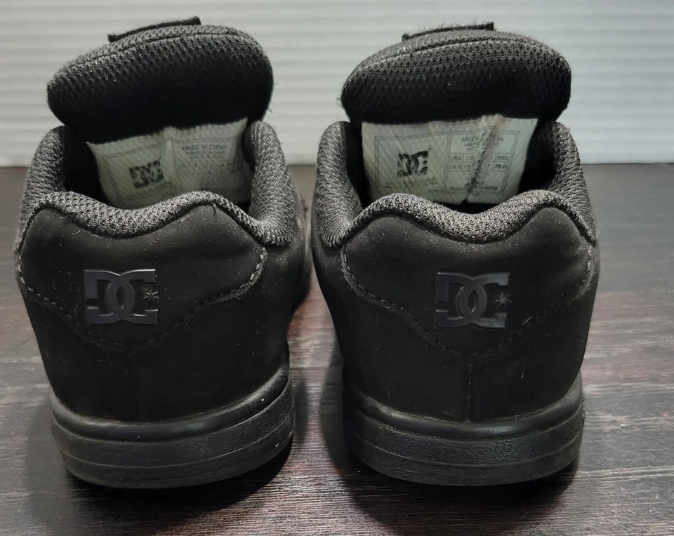 Tênis infantil DC Athletic preto sólido tamanho 12 skatista infantil - Imagem 2 de 4