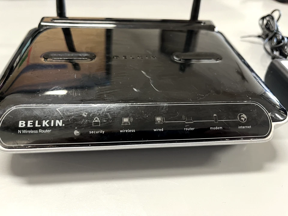 Router Belkin N Wireless modelo F5D82334 v2 - Imagen 2 de 4