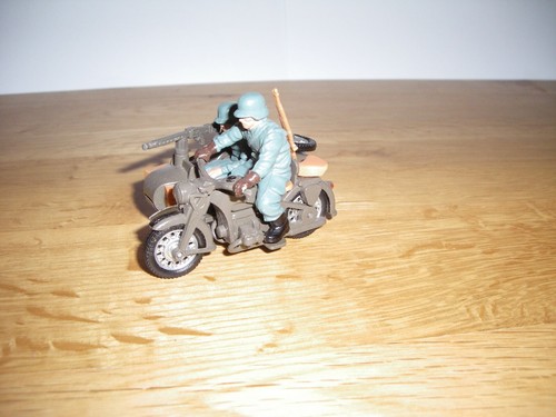 Vintage 1/32 Britains Deetail German Military BMW Motorbike & Sidecar, WW2