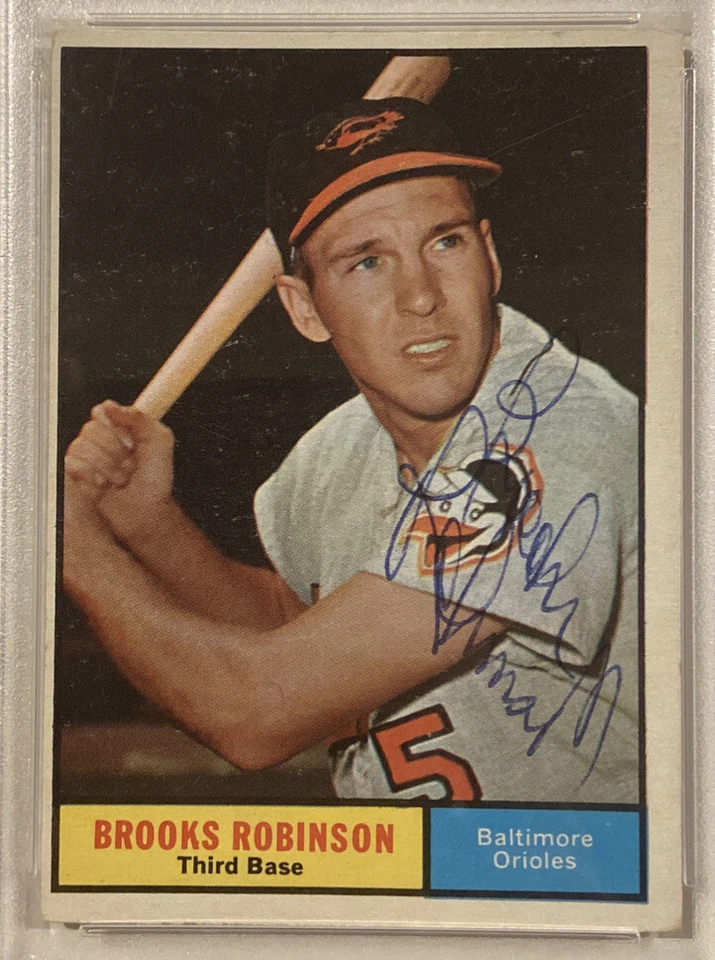 Tarjeta de béisbol 1961 firmada por Topps Brooks Robinson #10 certificado PSA/DNA automático patio Foto 2 de 4