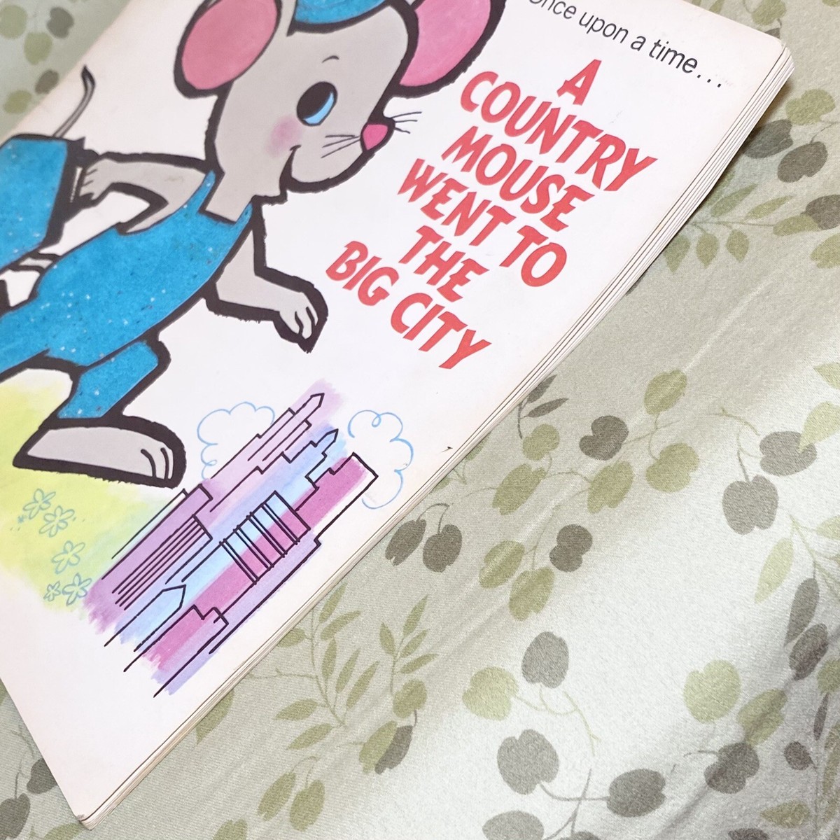 Vtg RARE 1972 “A Country Mouse Went To The Big City” PB -Dolli