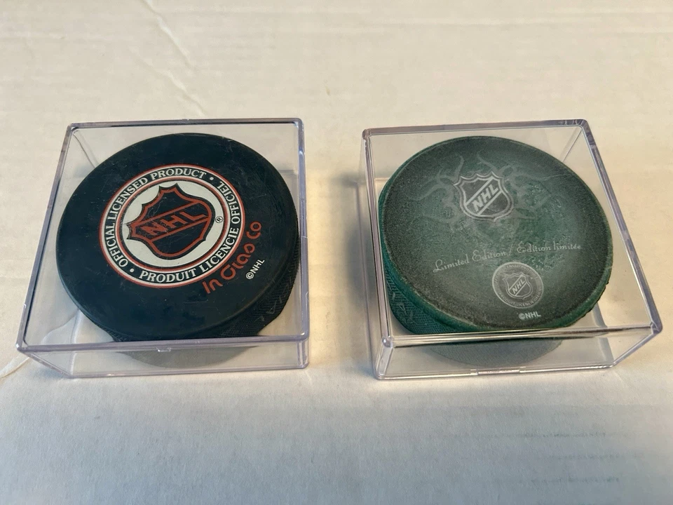 Discos de hóquei Detroit Red Wings 1997 Stanley Cup Champions & St Patrick’s Day - Imagem 2 de 2