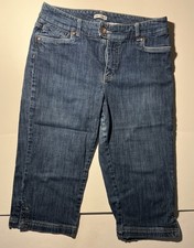Lee  Just below the Waist  Capri Women's size 14 Medium Blue Denim jeans Nice