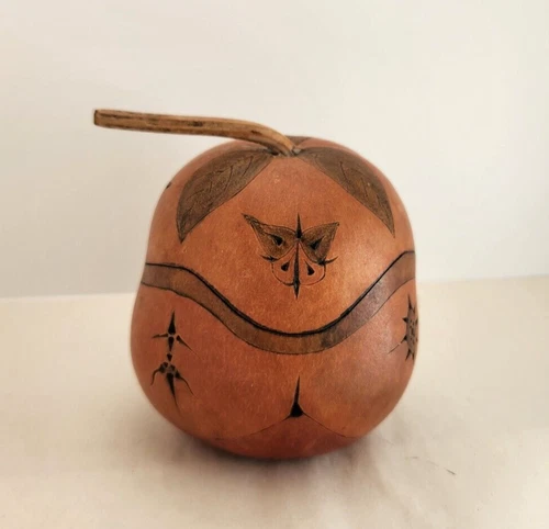 Carved Gourd Garlic Keeper Artist Signed Duane Teeter