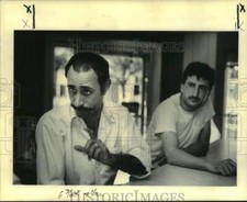 1990 Press Photo Mike Younis & Tim Abbed, Palestinians living in Israel and U.S.