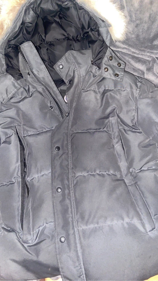 grey canada goose wyndham parka - Image 2 of 4