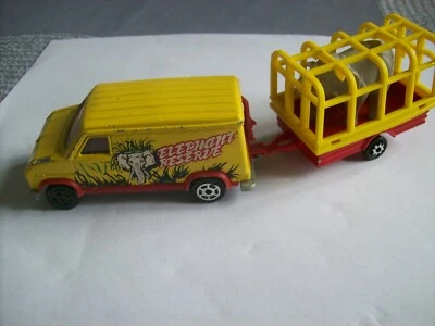 Majorette série 300 de1993 : Fourgon Ford E avec remorque "Éléphant Réserve" - Photo 1/4