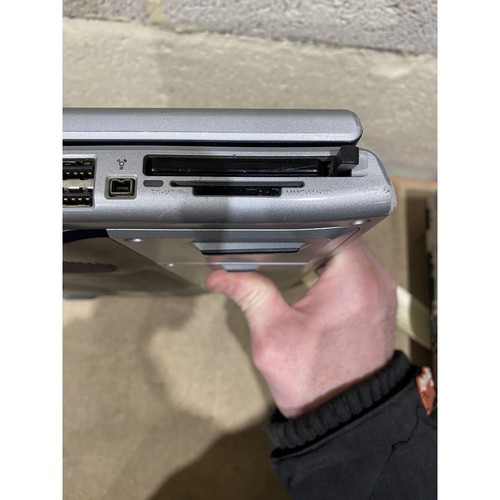 Hp Pavilion DV8000 Laptop Black & Silver 15.6" LCD Display Windows XP For Parts - Picture 8 of 15