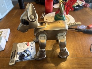 + Tiger 2001 i-Cybie Gold Remote Control Robotic Dog w/o Box or Battery