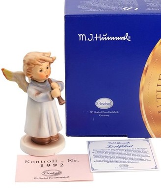 Hummel #1637  Hum 2096/E  ''Heavenly Rhapsodie''  First Issue w/BOX & COA