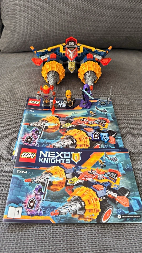 LEGO NEXO KNIGHTS 70354 Axls Krawallmacher Vollständig mit Anleitung und Figuren - Bild 1 von 4