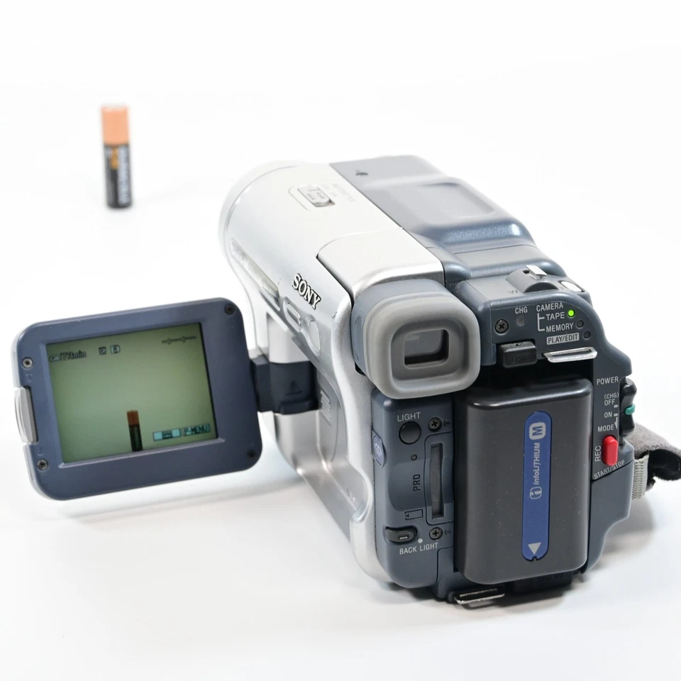 Sony DCR-TRV460E PAL Handycam Camcorder Video Camera Video8/Hi8/Digital8 - VGC! - Image 4 of 4