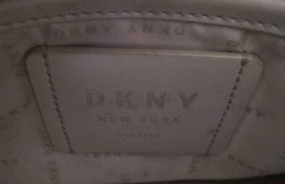 Stylish DKNY coloful Graffiti ART Logo White 100% Cow Leather Shoulder TOTE BAG - Image 4 of 4
