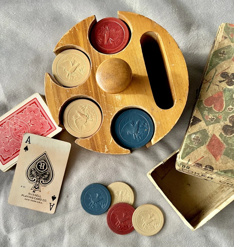 Juego completo de fichas de póker de arcilla antiguas de principios de 1900 en relieve con águila Foto 2 de 4