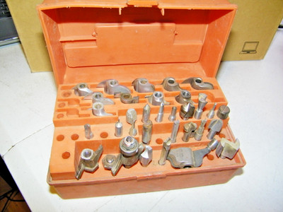 Large Lot of 33 Router Bits Assorted Woodworking Sizes Craftsman In Case