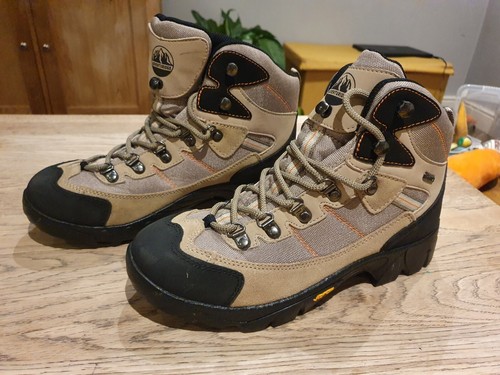 Adventuridge Tentex Hiking Boots unused 