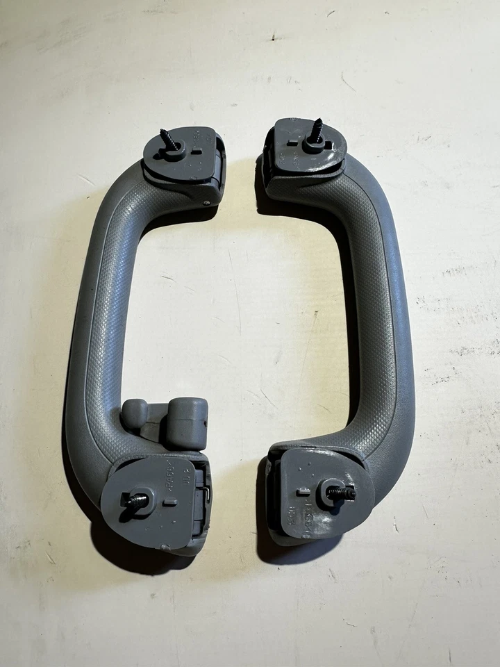 JUEGO DE MANIJAS DE AGARRE DE TECHO SUPERIOR DELANTERO Y TRASERO HÍBRIDO KIA OPTIMA GRIS 2014-2015 FABRICANTE DE EQUIPOS ORIGINALES* Foto 4 de 4