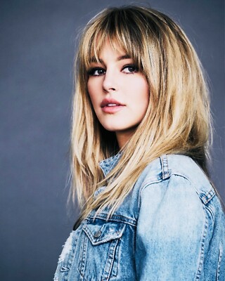 Hassie Harrison 8x10 Photo | eBay