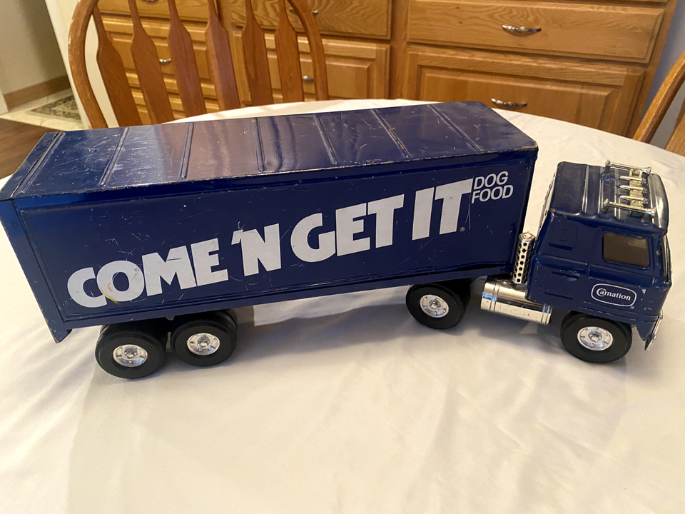 ERTL Carnation Dog Food Semi Truck Tractor Trailer HTF Vintage 1980