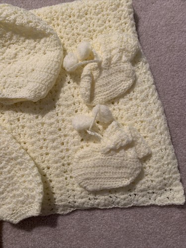 4 Piece Set VTG Handmade Yellow Crochet Baby Blanket 27”x52” Sweater Hat Booties - Picture 4 of 6