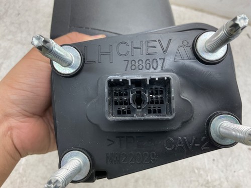 2019 2020 2021 2022 Chevrolet Silverado 1500 Driver LH Side Manual Mirror OEM - Picture 6 of 9