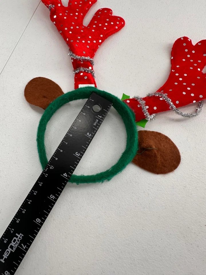 Diadema de astas de reno de Navidad con astas de lunares rojos y acebo verde a Foto 3 de 4