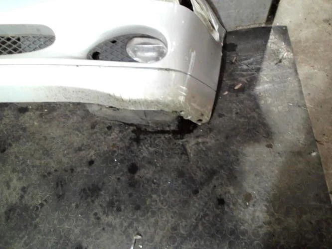 Pare choc avant MERCEDES CLASSE C 203 PHASE 1 2038850025 - Photo 2/4