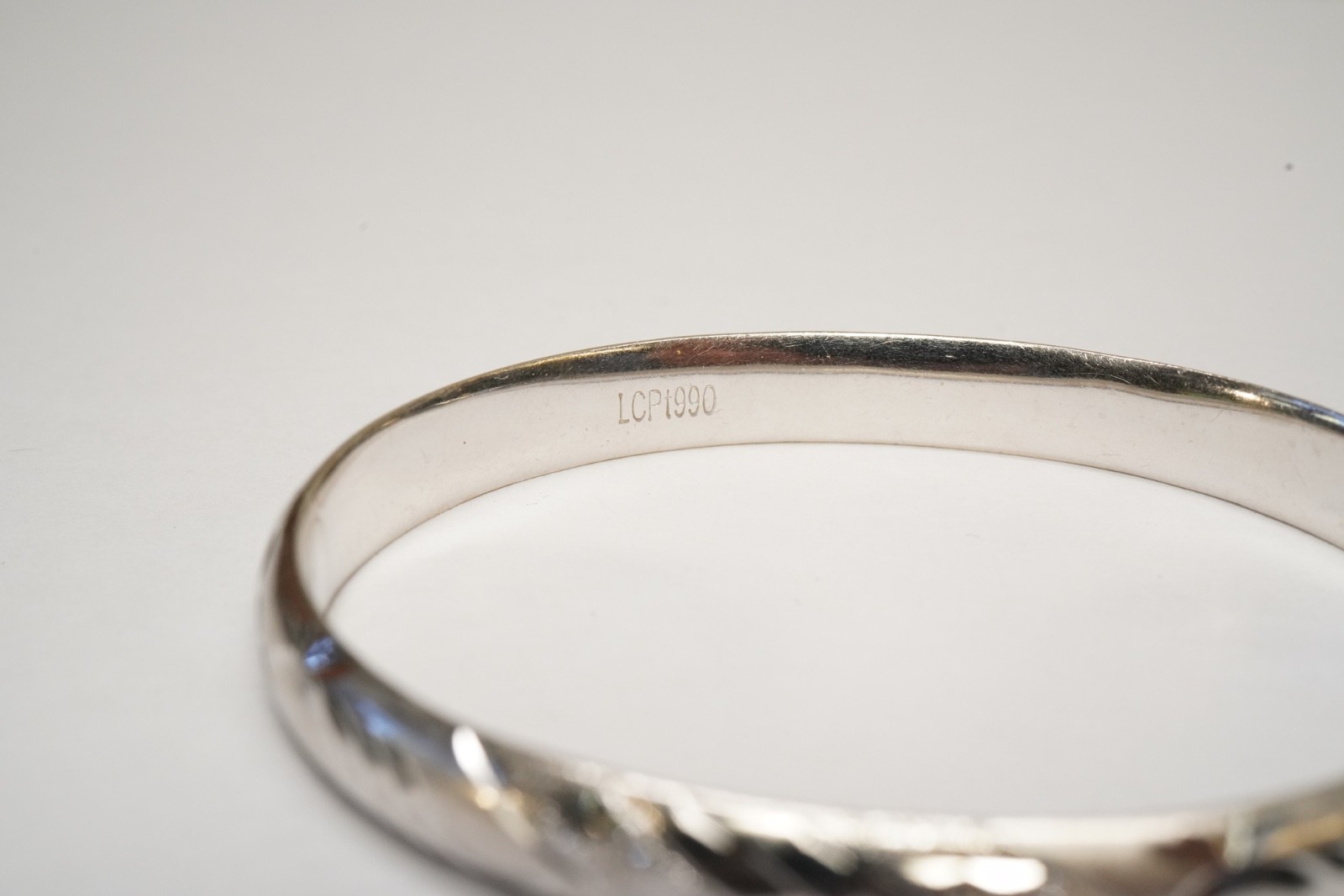 Uncommon Solid PLATINUM Hinged Bangle Bracelet - … - image 11