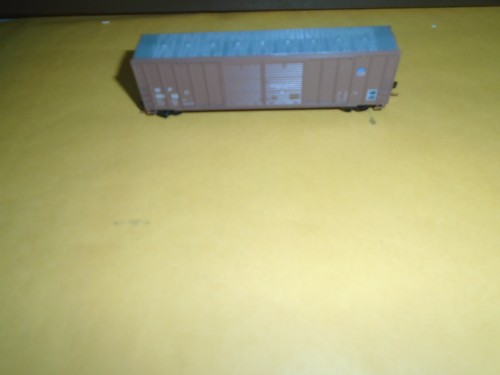 ROUNDHOUSE #8814 50' DOBLE PUERTA BOXCAR - WESTERN PACIFIC #WP 38010 N | Zustand: Used