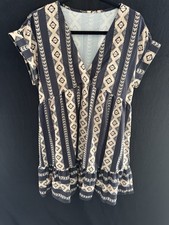 Shein V-Neck Short Sleeve Dress Sz Medium 95% Polyester 5% Elastane Worn Once